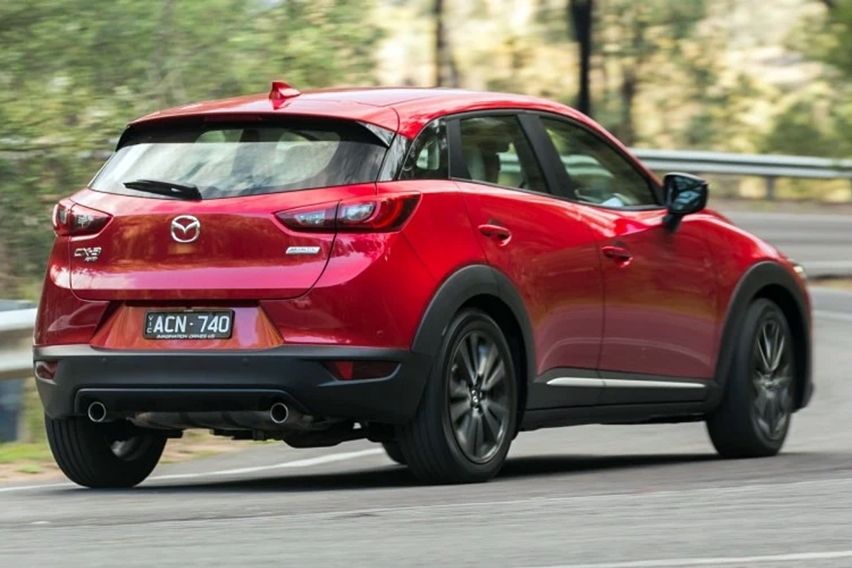 Eksterior CX-3 dan CX-30 terlihat berbeda