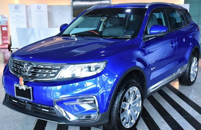 Proton delivers customized X70 to Tengku Sulaiman 