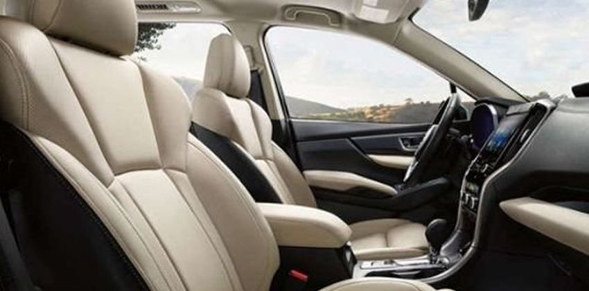 Subaru Evoltis cabin