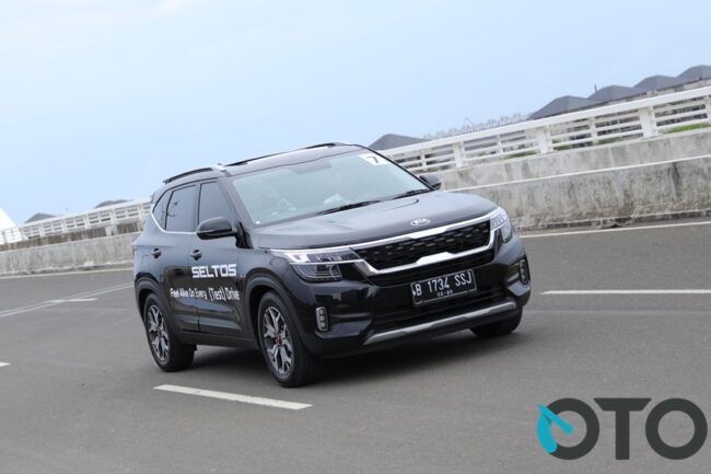 First Drive Kia Seltos EXP: Rangsangan Turbo dan Transmisi Kopling Ganda First Drive Kia Seltos EXP: Rangsangan Turbo dan Transmisi Kopling Ganda