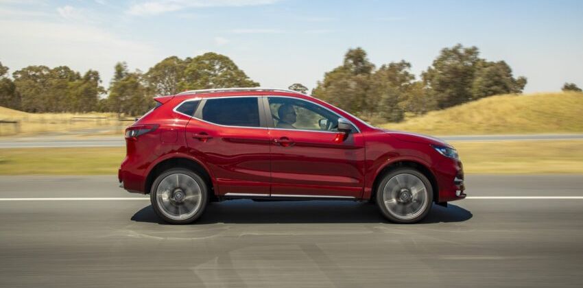 2020 Nissan Qashqai  side