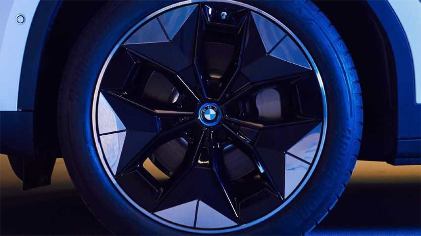 BMW iX3 aerodynamic wheels image