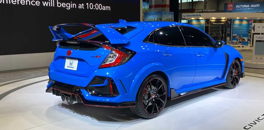 2020 Honda Civic Type R rear angle 