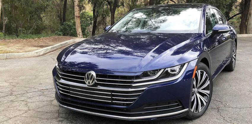 Volkswagen Arteon front