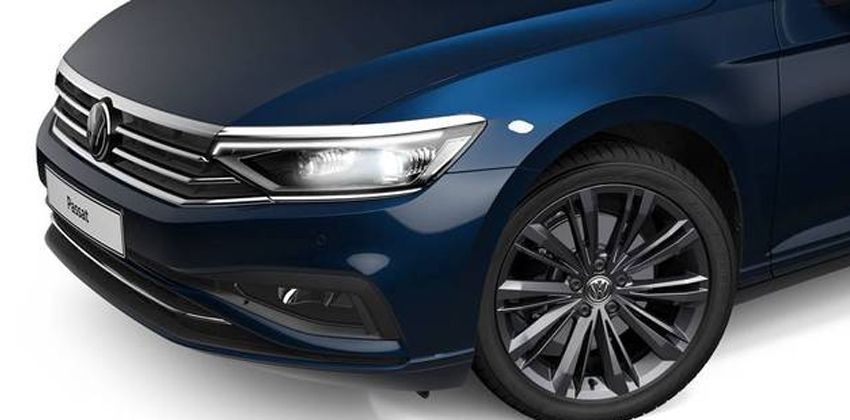 2020 Volkswagen Passat front