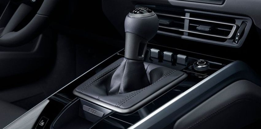Manual gear shifter