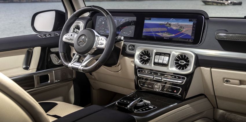 G63 Cigarette Edition interior