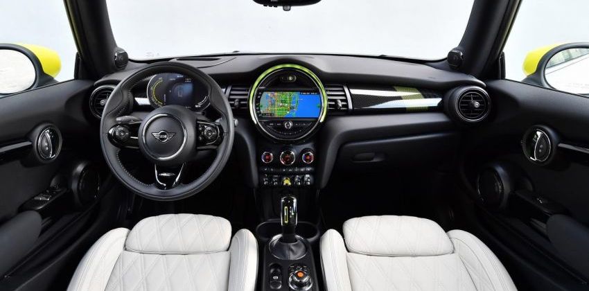 2020 Mini SE interior
