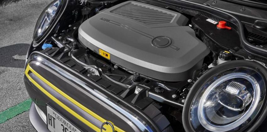 2020 Mini SE engine