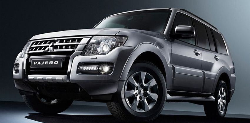 Mitsubishi Pajero front