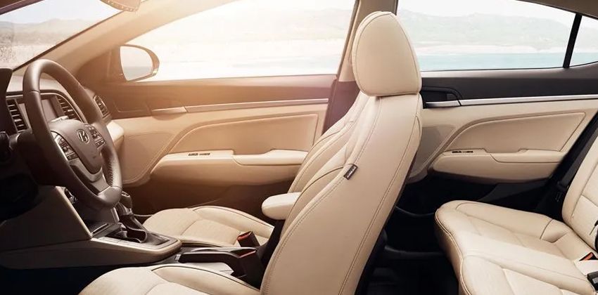 Hyundai Elantra cabin