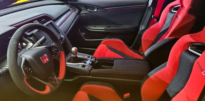 Honda Civic Type R cabin