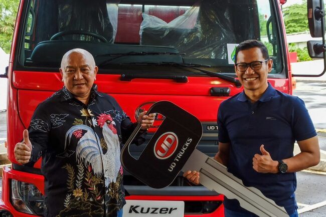 Astra UD Trucks Serahkan Kuzer RKE 150 kepada PT JBL Astra UD Trucks Serahkan Kuzer RKE 150 kepada PT JBL