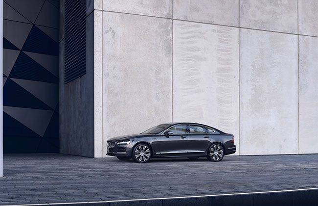 Volvo refreshes S90 and makes mild-hybrid powertrain standard