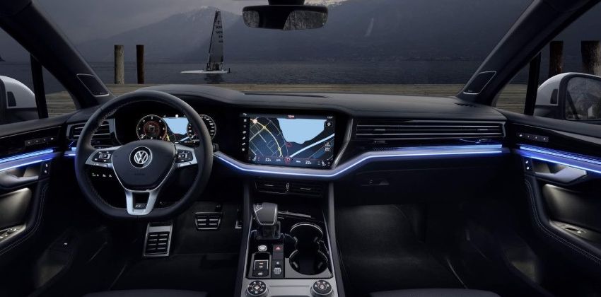 Volkswagen Touareg R cabin
