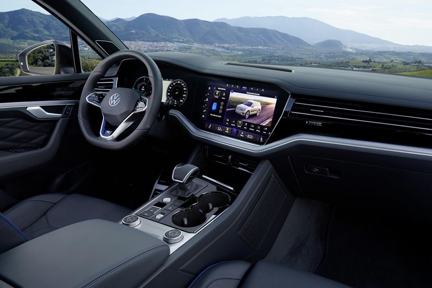 Interior Volkswagen Touareg R PHEV