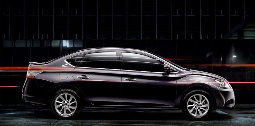Nissan Sentra side