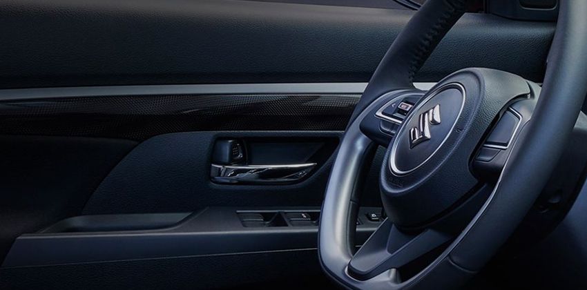 Suzuki XL7 interior
