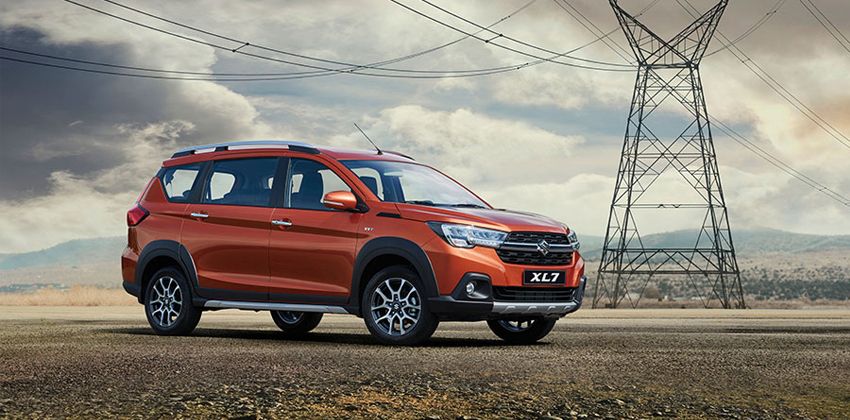 Suzuki XL7 exterior