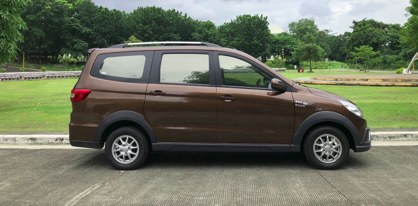 BAIC M50S side profile