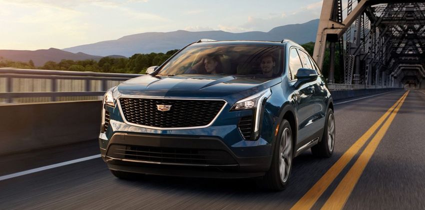 Cadillac XT4 front