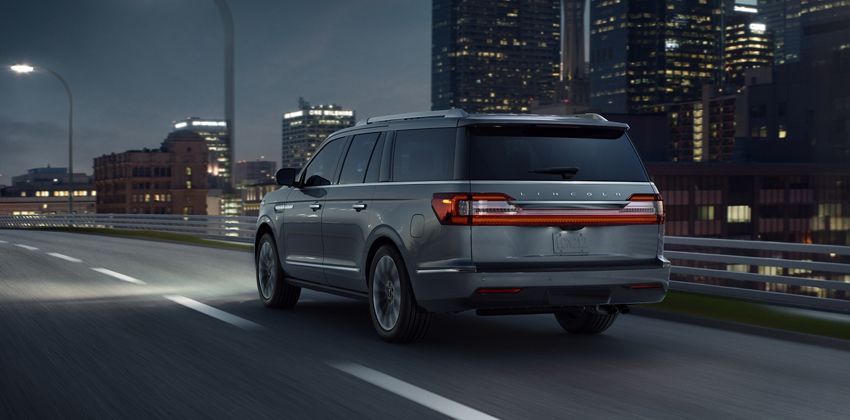 Lincoln Navigator rear