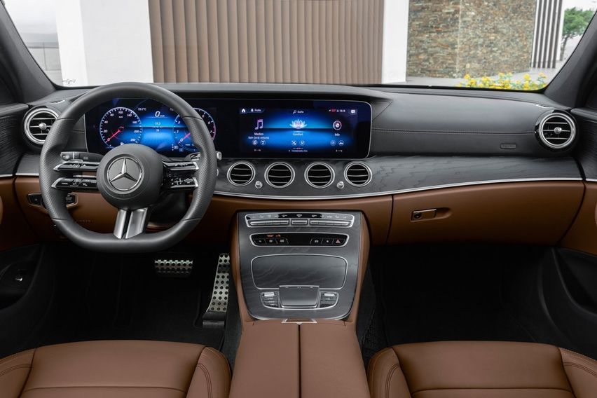Interior Mercedes-Benz E-Class 2021 facelift