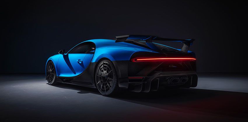 Bugatti Chiron Pur Sport rear photo