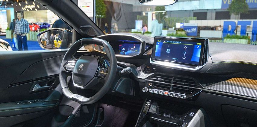 Peugeot 208 interior
