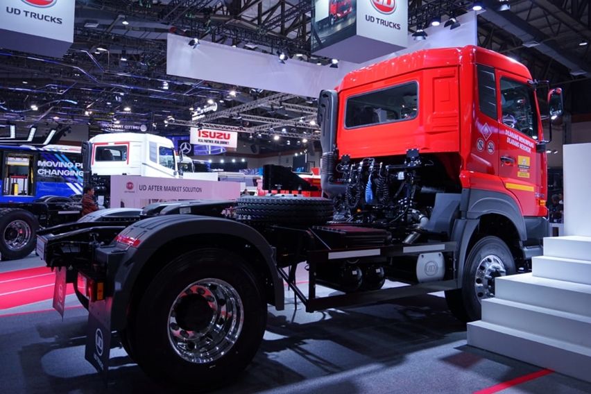 UD Trucks Quester GKE 280