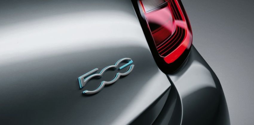 all-electric Fiat 500 rear