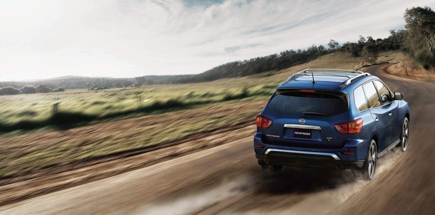 Nissan Pathfinder rear