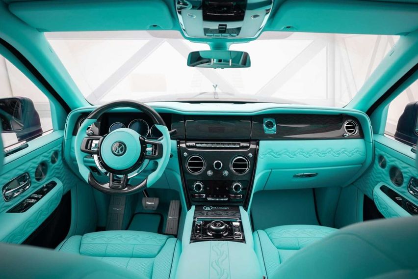 Kabin Rolls Royce Cullinan Coastline karya Mansory