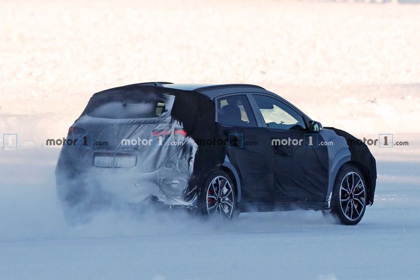 hyundai kona spy shot