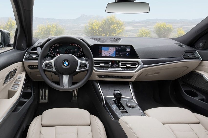 BMW 320i Touring interior