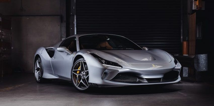 Ferrari F8 Spider front