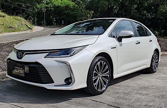 Hybrid poster child: Toyota Corolla Altis 1.8 V HV Hybrid poster child: Toyota Corolla Altis 1.8 V HV