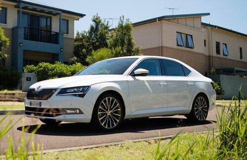 Skoda Superb liftback sedan &amp; wagon recalled over faulty signals