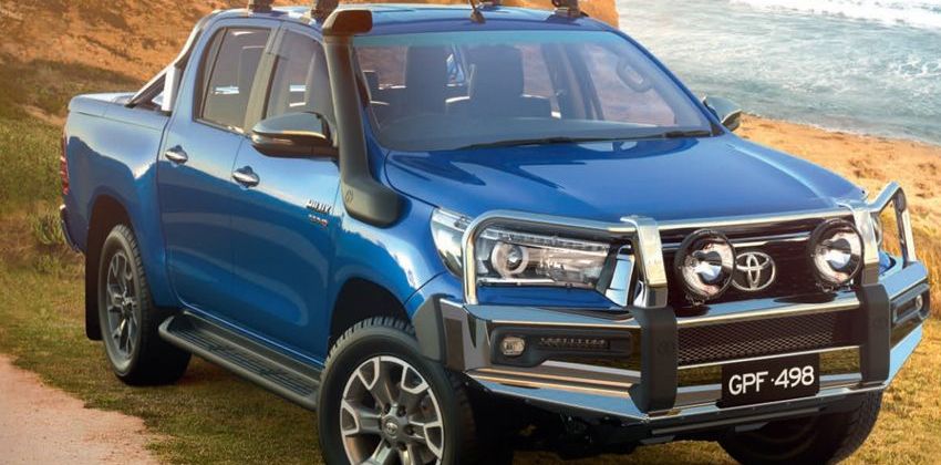 Toyota Hilux front