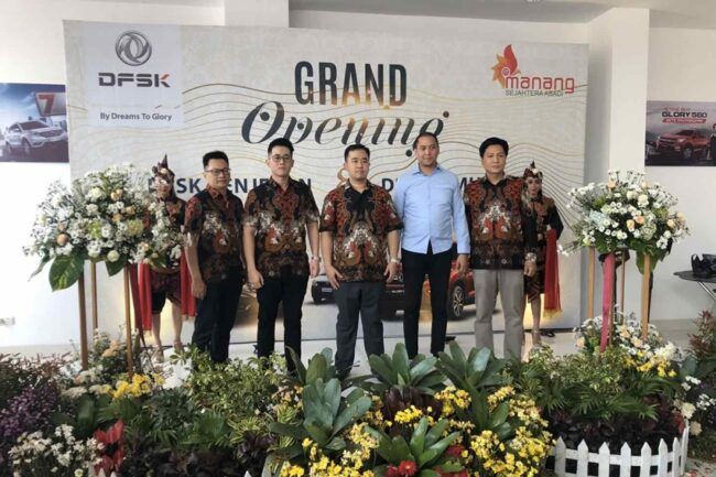 DFSK Buka Dua Diler Baru di Surabaya, Ada Promo Menarik! DFSK Buka Dua Diler Baru di Surabaya, Ada Promo Menarik!