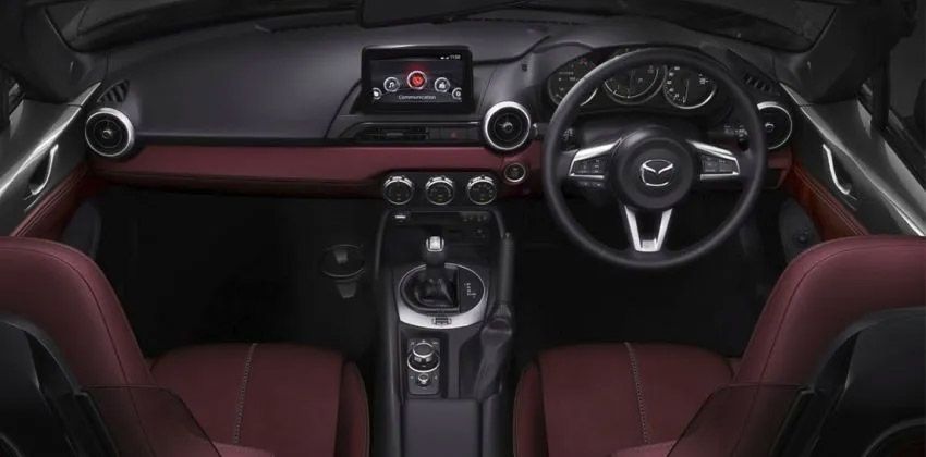 Mazda MX-5 cabin