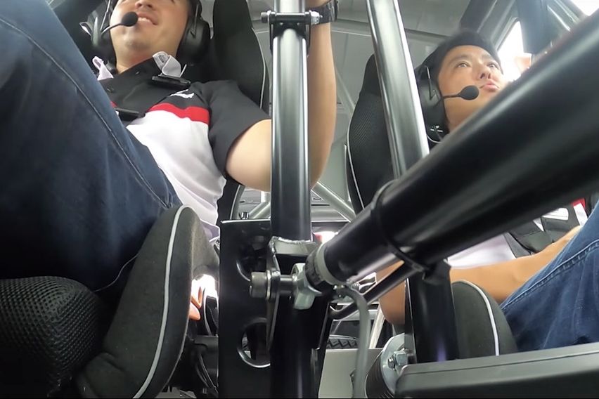 Naoya Nakamura menjajal Mitsubishi Xpander AP4