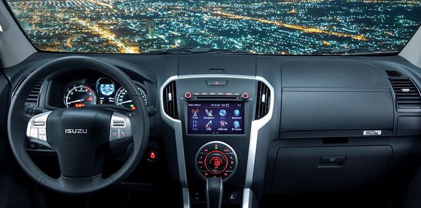 Isuzu mu-X cabin