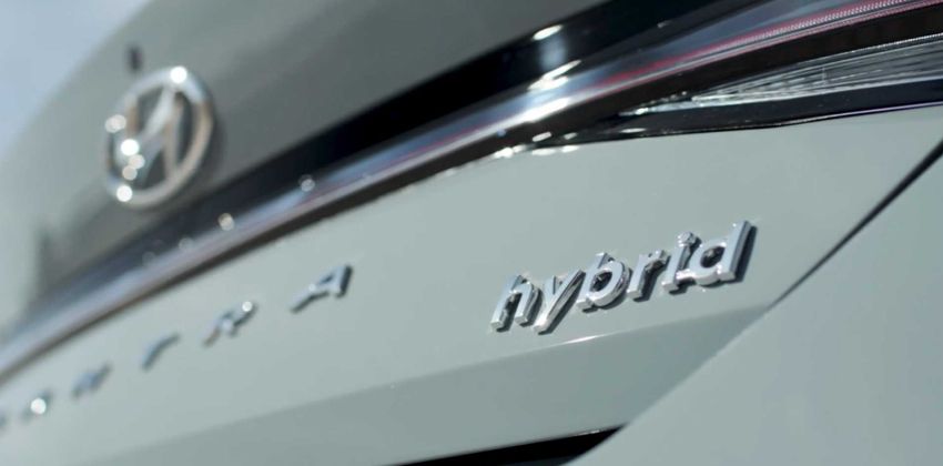 2021 Hyundai Elantra hybrid