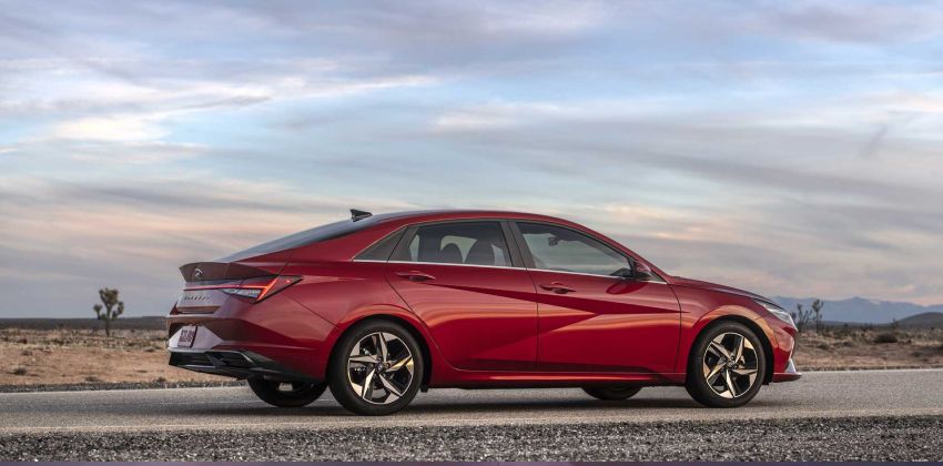 2021 Hyundai Elantra side profile