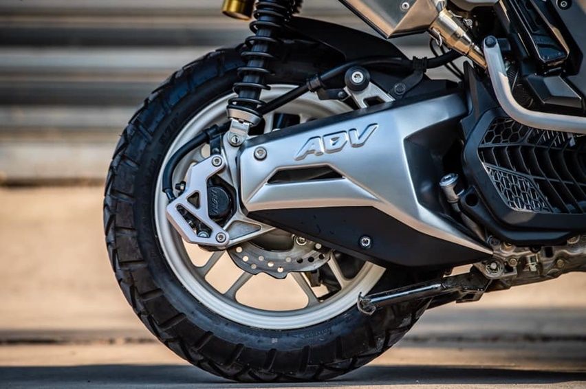 Cover swing arm modifikasi Honda ADV