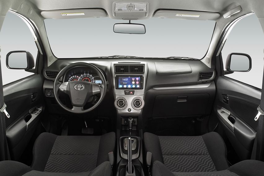 Avanza Meksiko dengan setir di kiri