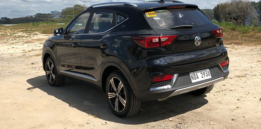 MG ZS Alpha AT rear quarter 850 x 420