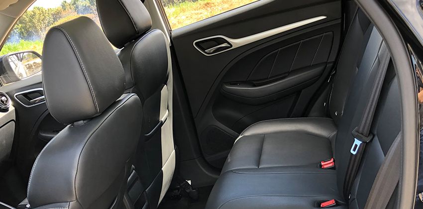 MG ZS Alpha rear seats 850 x 420