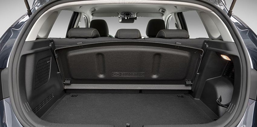 Hyundai i20 body photo 2